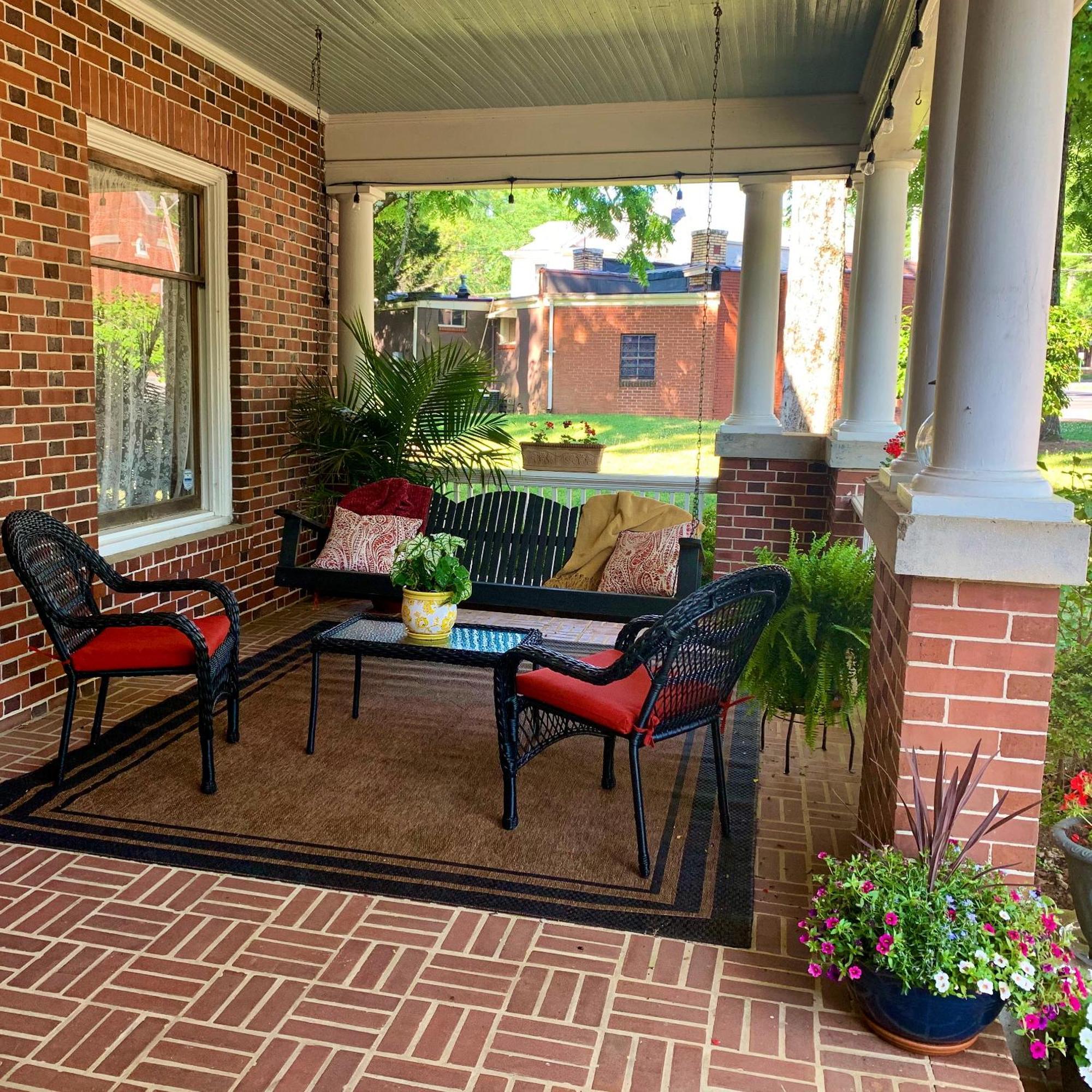 The Inn On Front Street Statesville Exteriör bild
